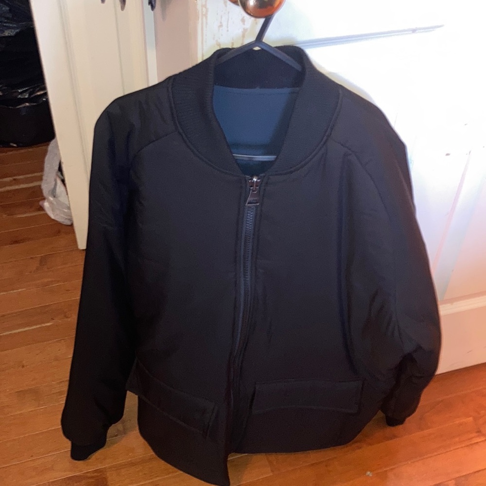 Norden black large bomber jacket looks brand new